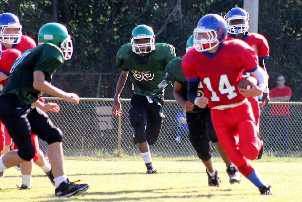 頭部や脳への衝撃をやわらげる